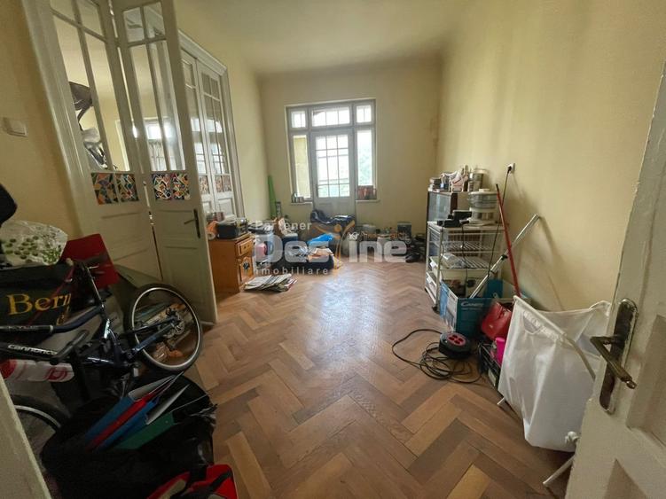 Apartament cu 5 camere circular, mobilat în Unirii