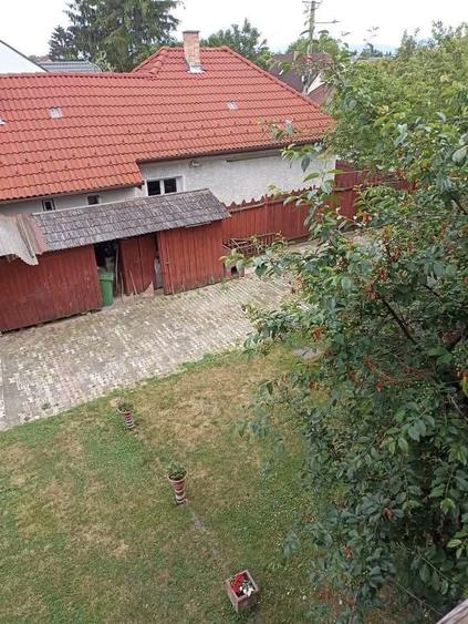 Casă cu 7 camere cu Canalizare în Spitalului