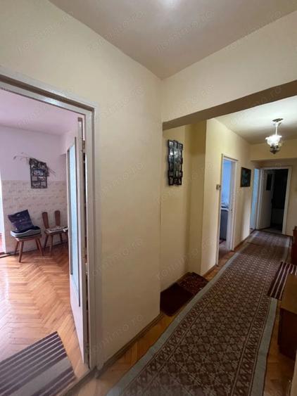 Apartament cu 4 camere în Central