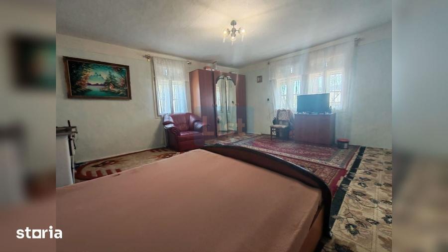Casa supraetajata de vanzare in Leontine?ti comision 0% - 12