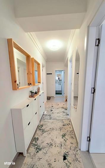 Apartament cu 3 camere decomandat în Energia