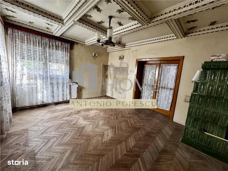 Casă cu 3 camere cu Teren 261 Mp în Ultracentral
