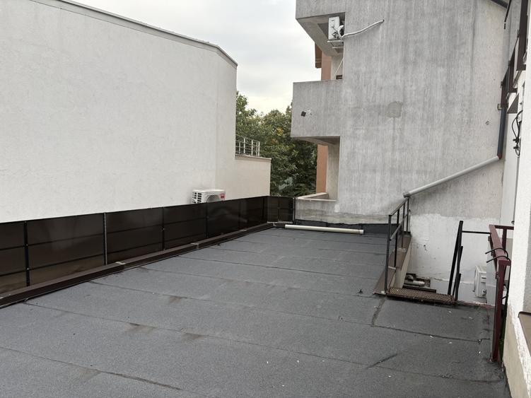 Casă individuală cu 3 camere cu Canalizare în Bucureștii Noi
