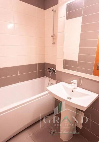 Apartament cu 2 camere semidecomandat, mobilat în Mărăști
