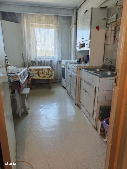 Apartament cu 3 camere în Eremia