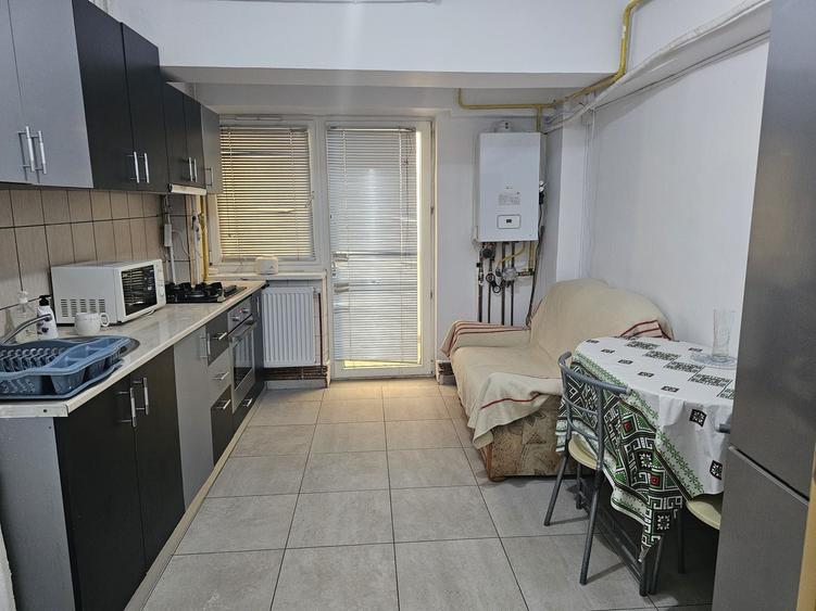 Apartament cu 2 camere decomandat în Popoveni