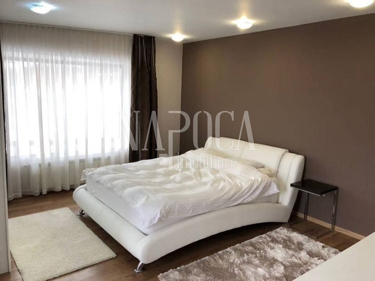 Casă individuală cu 7 camere cu Canalizare în Mănăștur