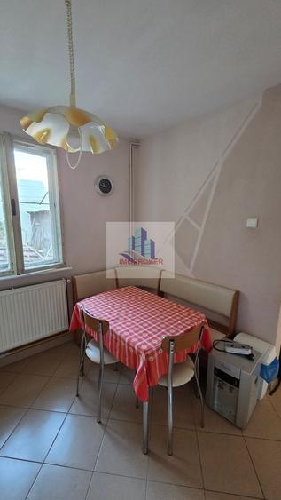 Casă individuală cu 2 camere cu Canalizare în Dâmbul Rotund