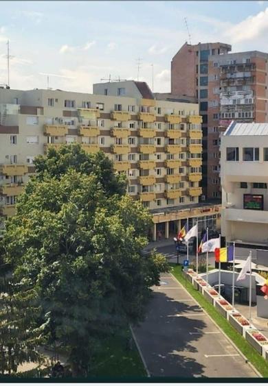 Inchiriez apartament 2 camere Centru Nou - 6