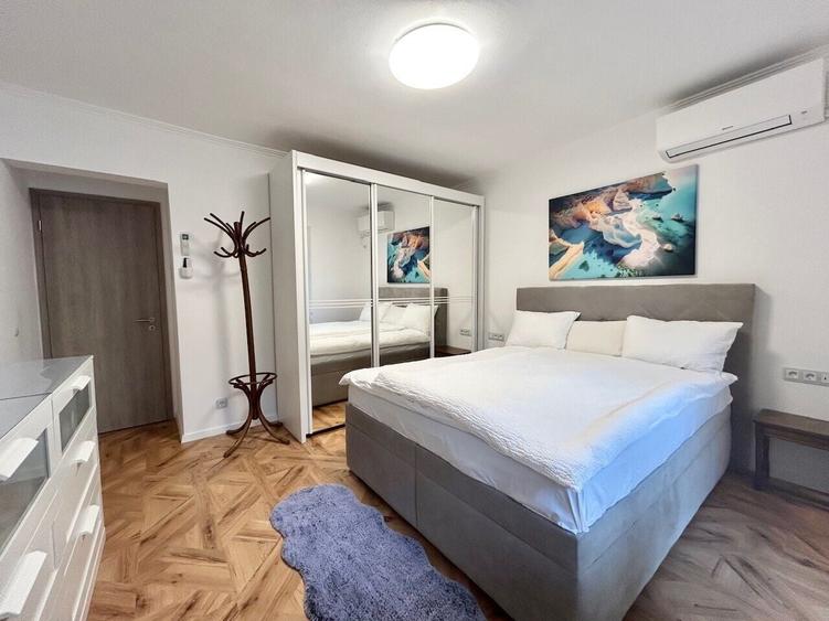 Apartament cu 4 camere decomandat, mobilat în Kiseleff