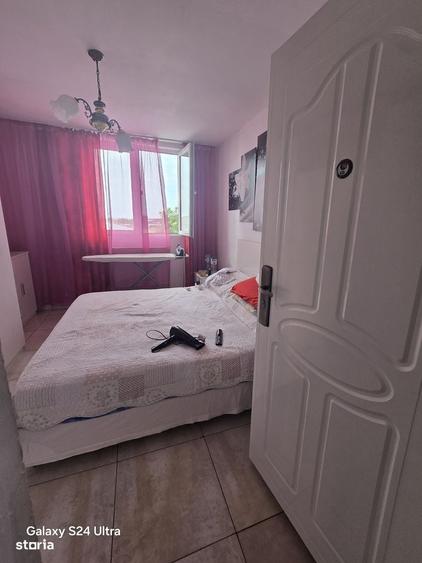 Casă cu 4 camere în Bariera Vâlcii