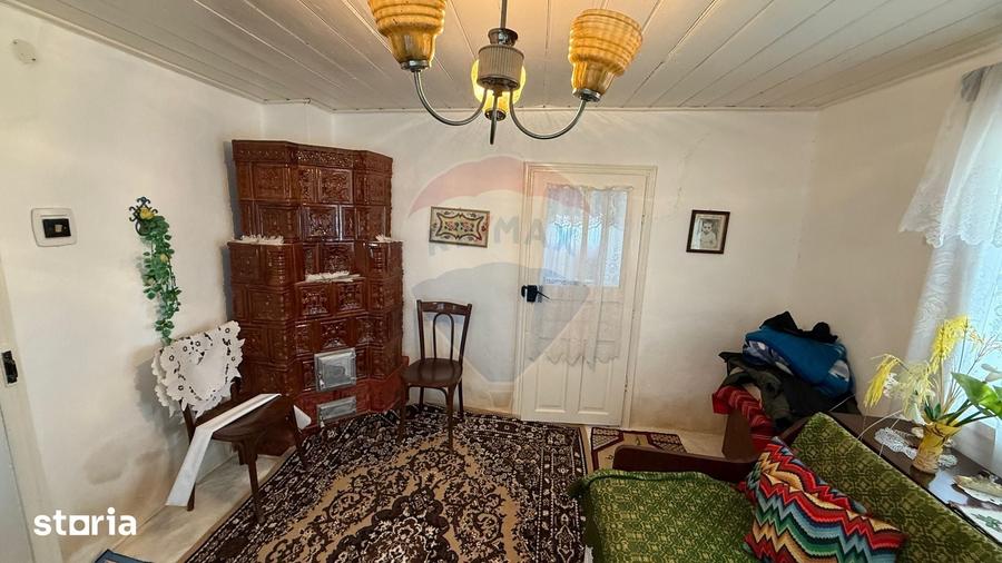 Casă cu 5 camere cu Teren 1300 Mp în Vulturu