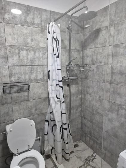 Garsonieră decomandată în Apărătorii Patriei