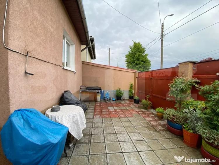 Casa individuala, de vanzare, cu 3 camere, 65 mp, zona Autog - 1