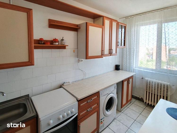 Apartament cu 2 camere semidecomandat, mobilat în Soarelui