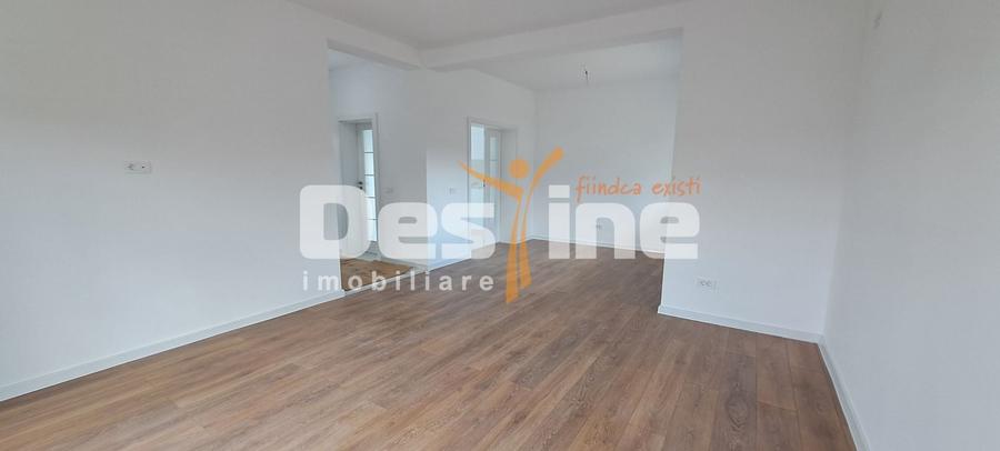 Casă individuală cu 4 camere cu Canalizare în Valea Adâncă