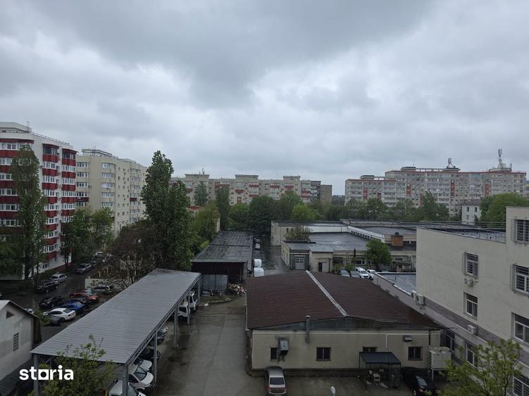 Apartament cu 3 camere în Berceni