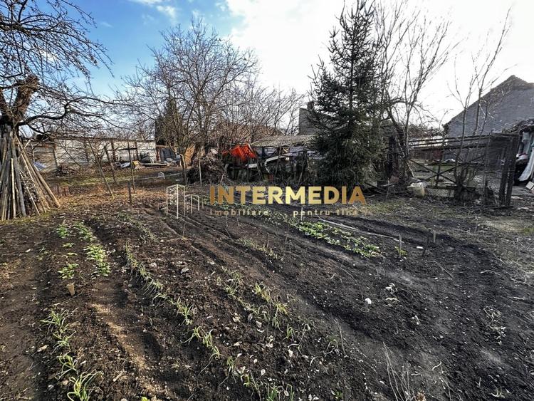 Casă individuală cu 3 camere cu Canalizare în Bărăbanț