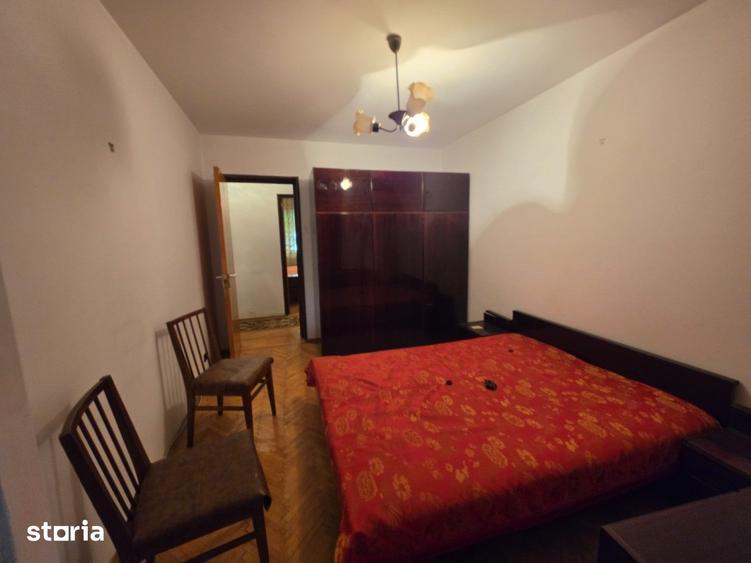 Apartament cu 3 camere semidecomandat în Dristor