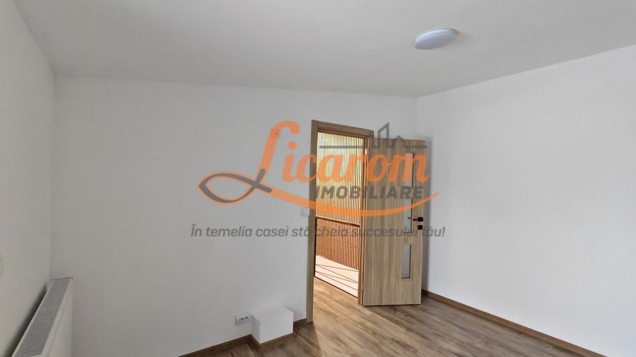 Apartament cu 4 camere decomandat, mobilat în Răcădău