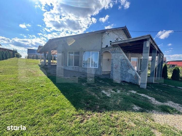Casă cu 3 camere cu Teren 3100 Mp în Sânpaul