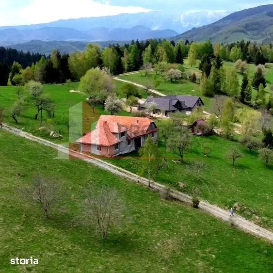 Casă cu 5 camere cu Canalizare în Bran