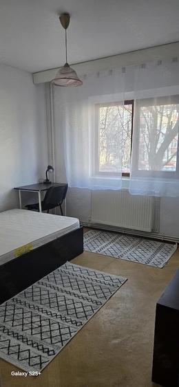 Apartament cu 3 camere decomandat în Canta