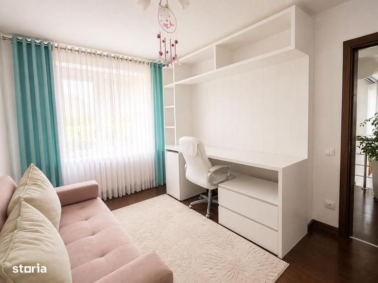 Casă cu 4 camere cu Teren 300 Mp în Domnești