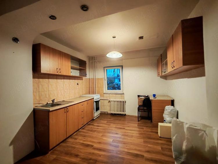 Apartament cu 2 camere semidecomandat, mobilat în Soarelui