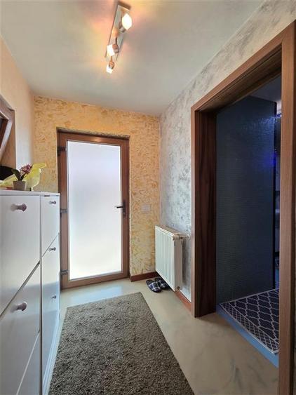 Casă cu 2 camere cu Teren 200 Mp în Podul de Fier
