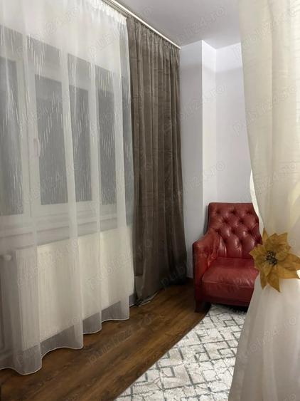 Garsonieră decomandată în Central