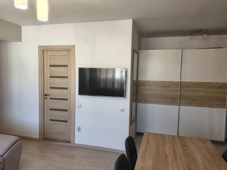 Apartament cu 3 camere decomandat în Florești