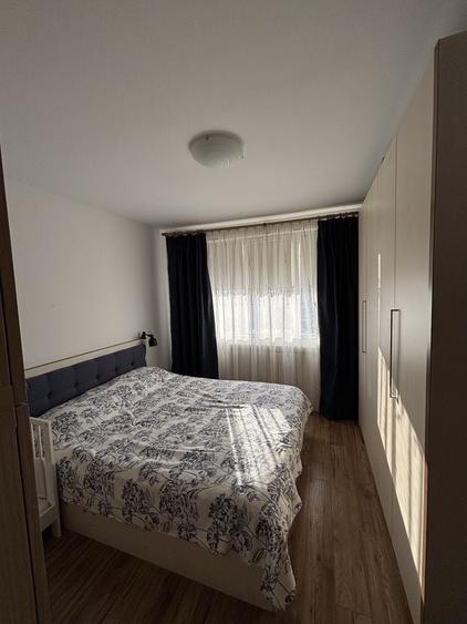 Apartament cu 3 camere semidecomandat în Grigorescu