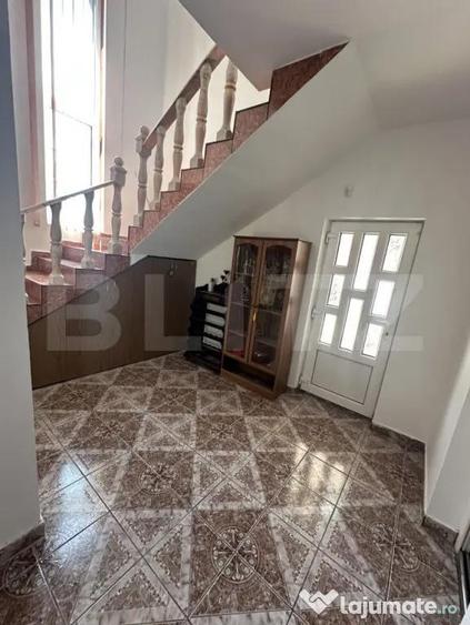 Casă cu 4 camere cu Teren 496 Mp în Aurel Vlaicu