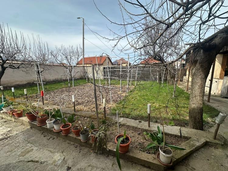 Casă individuală cu 3 camere cu Canalizare în Cugir