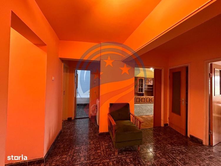 Apartament cu 3 camere decomandat în Albești