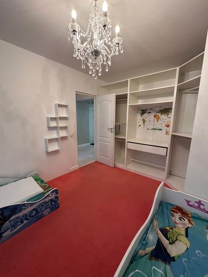 Penthouse cu 4 camere decomandat, mobilat în Băneasa