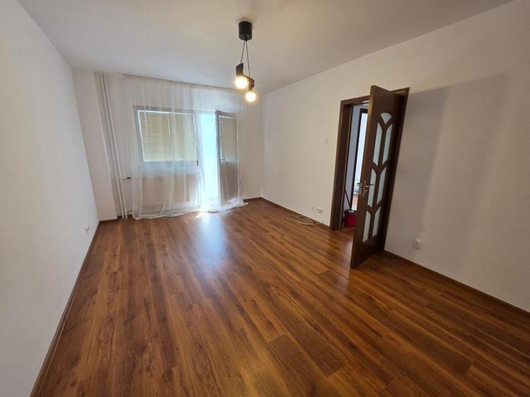 Apartament cu 2 camere decomandat în Dristor