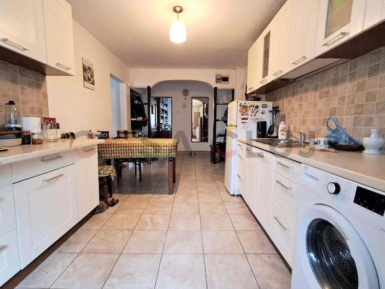 Apartament cu 4 camere decomandat, mobilat în Mănăștur