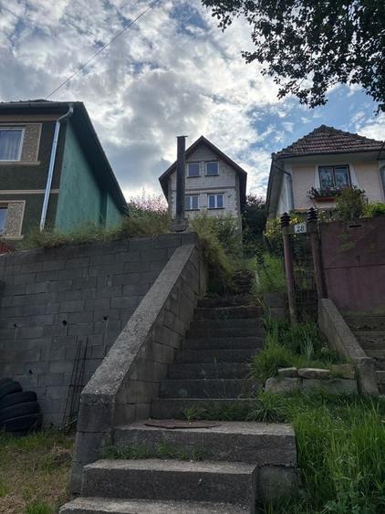 Casă cu 3 camere în Central