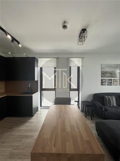 Apartament cu 3 camere decomandat, mobilat în Nordului