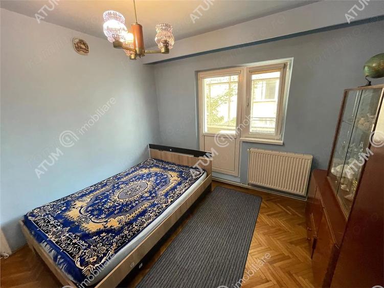 Apartament cu 3 camere decomandat în Vest