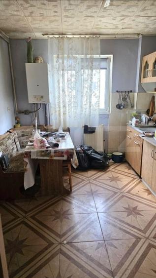 Apartament cu 3 camere decomandat, mobilat în Victoria