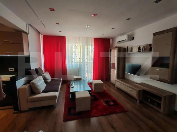 Apartament cu 3 camere decomandat în Calea Moldovei