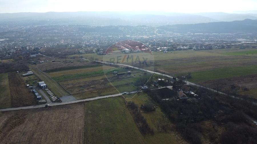 Teren agricol extravilan de 19375 mp, în Dâmbul Rotund
