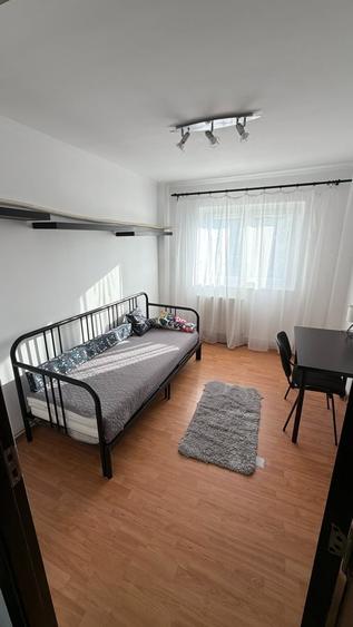 Apartament cu 3 camere semidecomandat în Măgurele