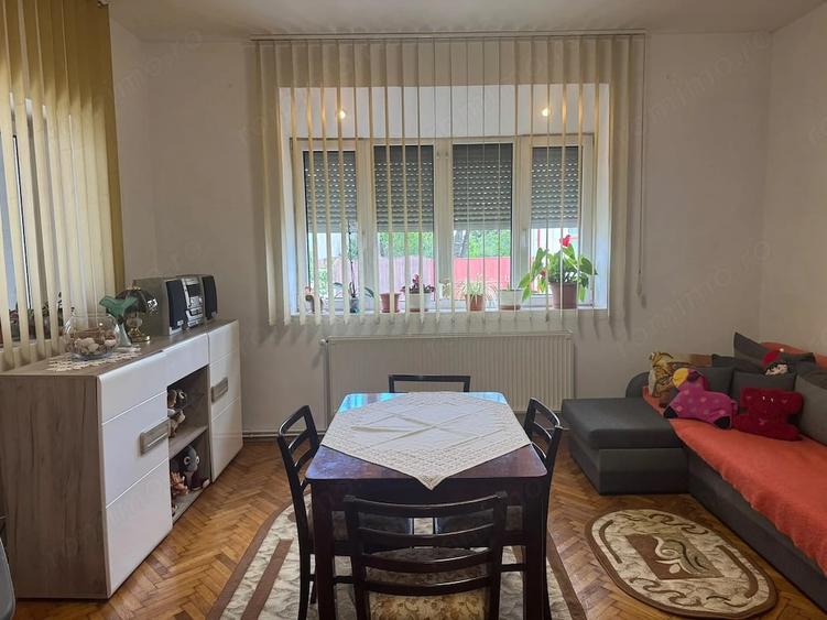 Casă cu 5 camere cu Teren 1690 Mp în Turcheș