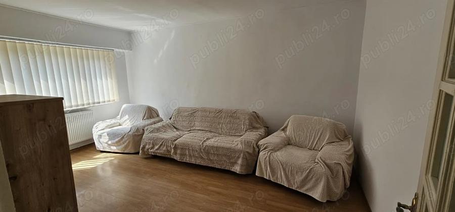 Apartament cu 2 camere decomandat în Casa de Cultură