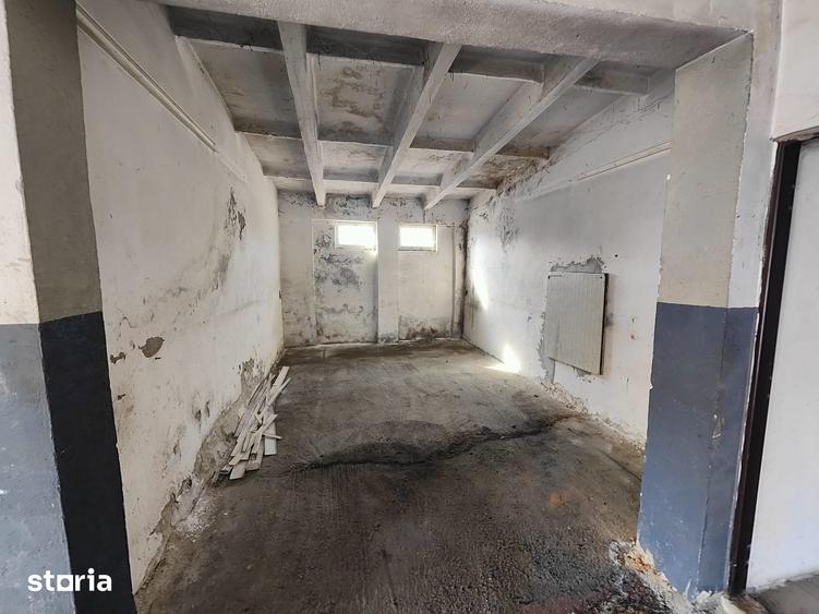 Spațiu comercial, de 2,000 mp, în Bartolomeu