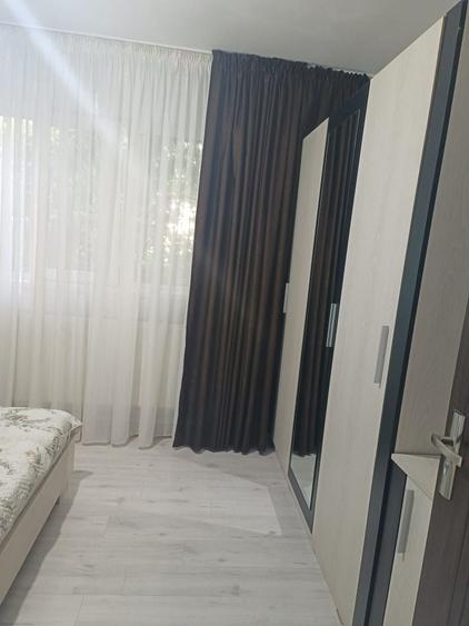 Apartament cu 2 camere semidecomandat în Brazda lui Novac